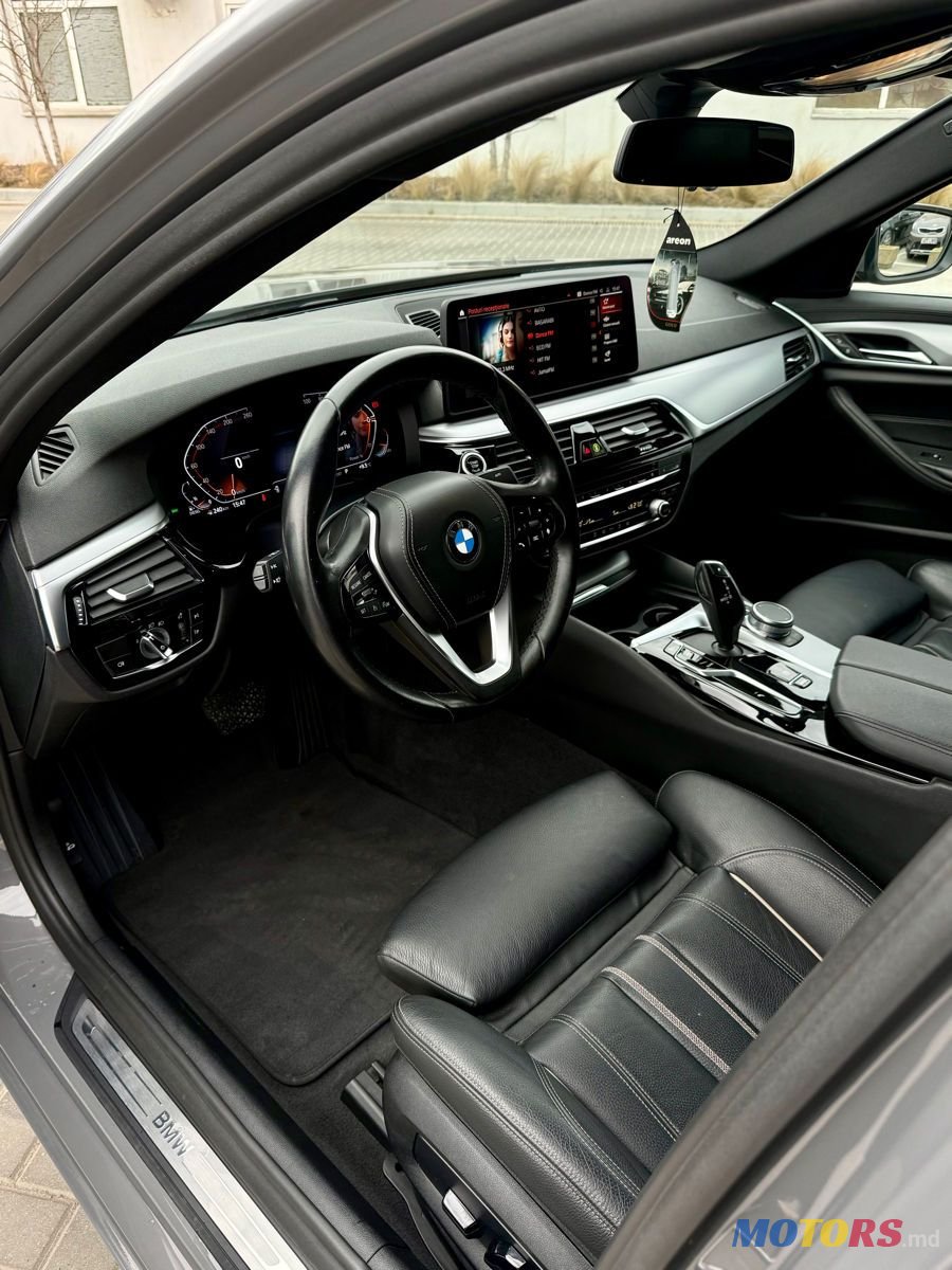2021' BMW 5 Series photo #5