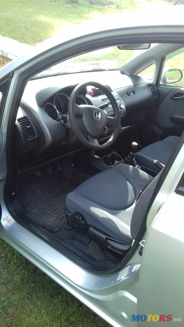 2004' Honda Jazz photo #2