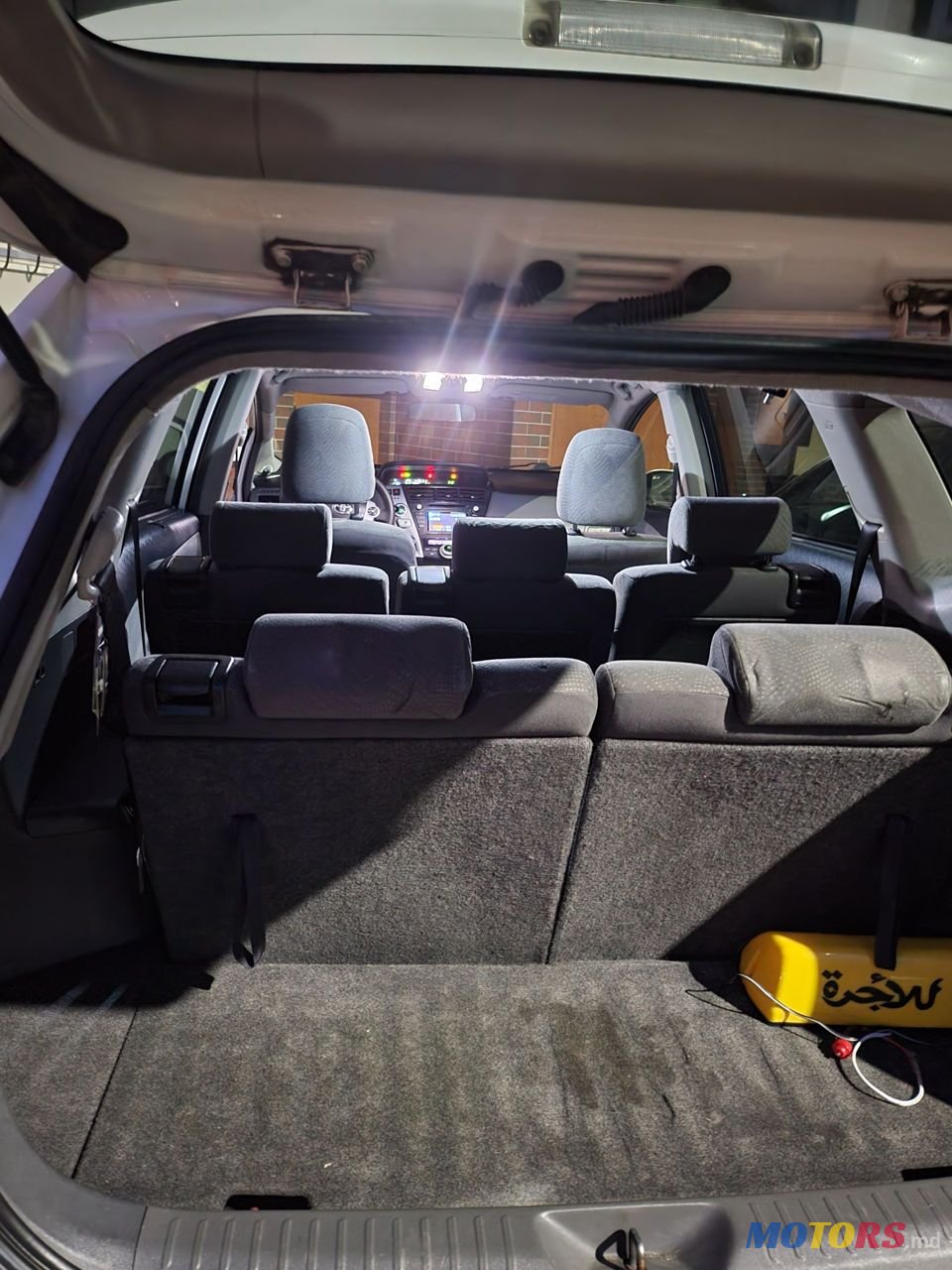 2013' Toyota Prius + photo #4