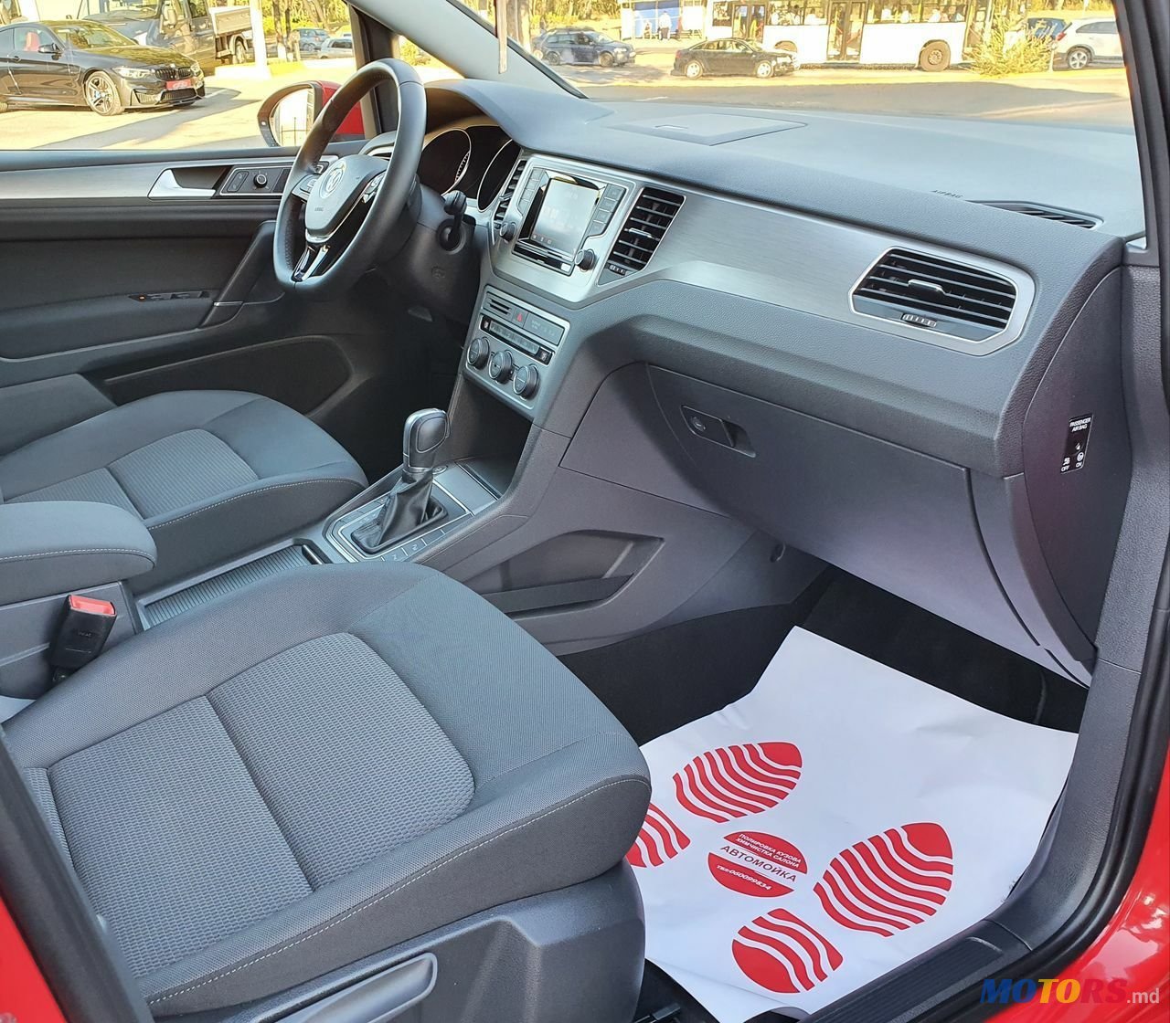 2015' Volkswagen Golf photo #5