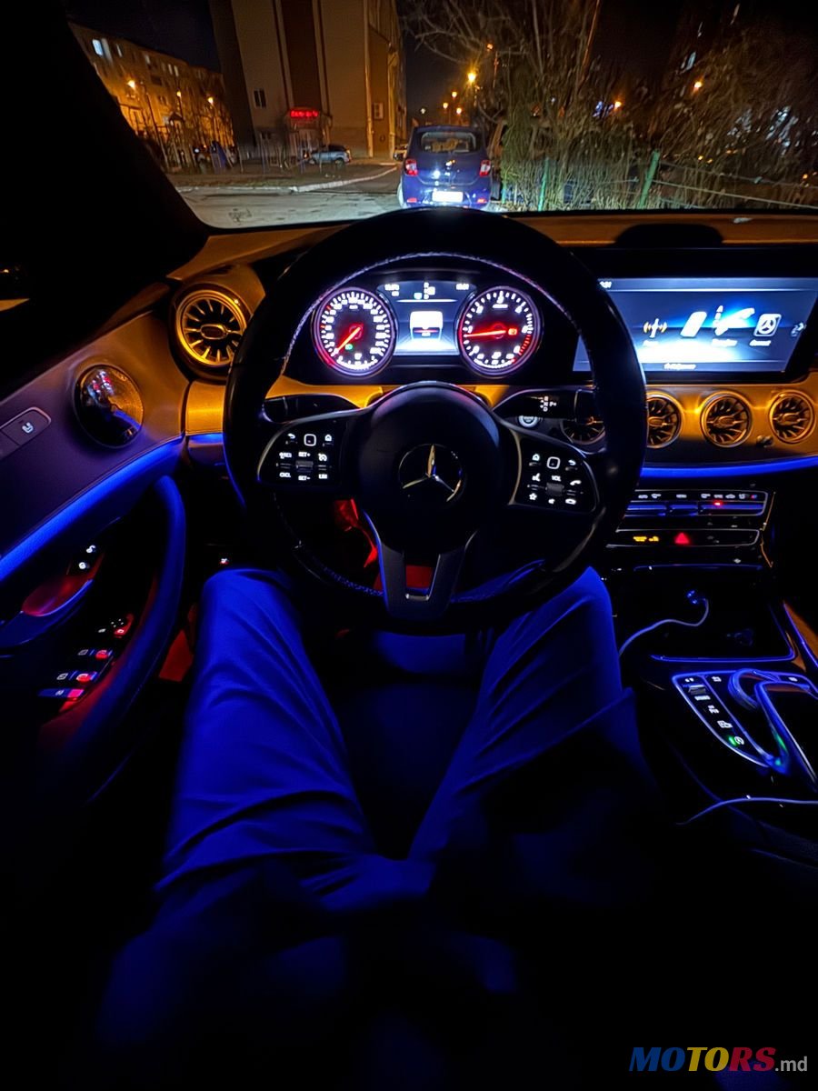 2018' Mercedes-Benz E-Class photo #2