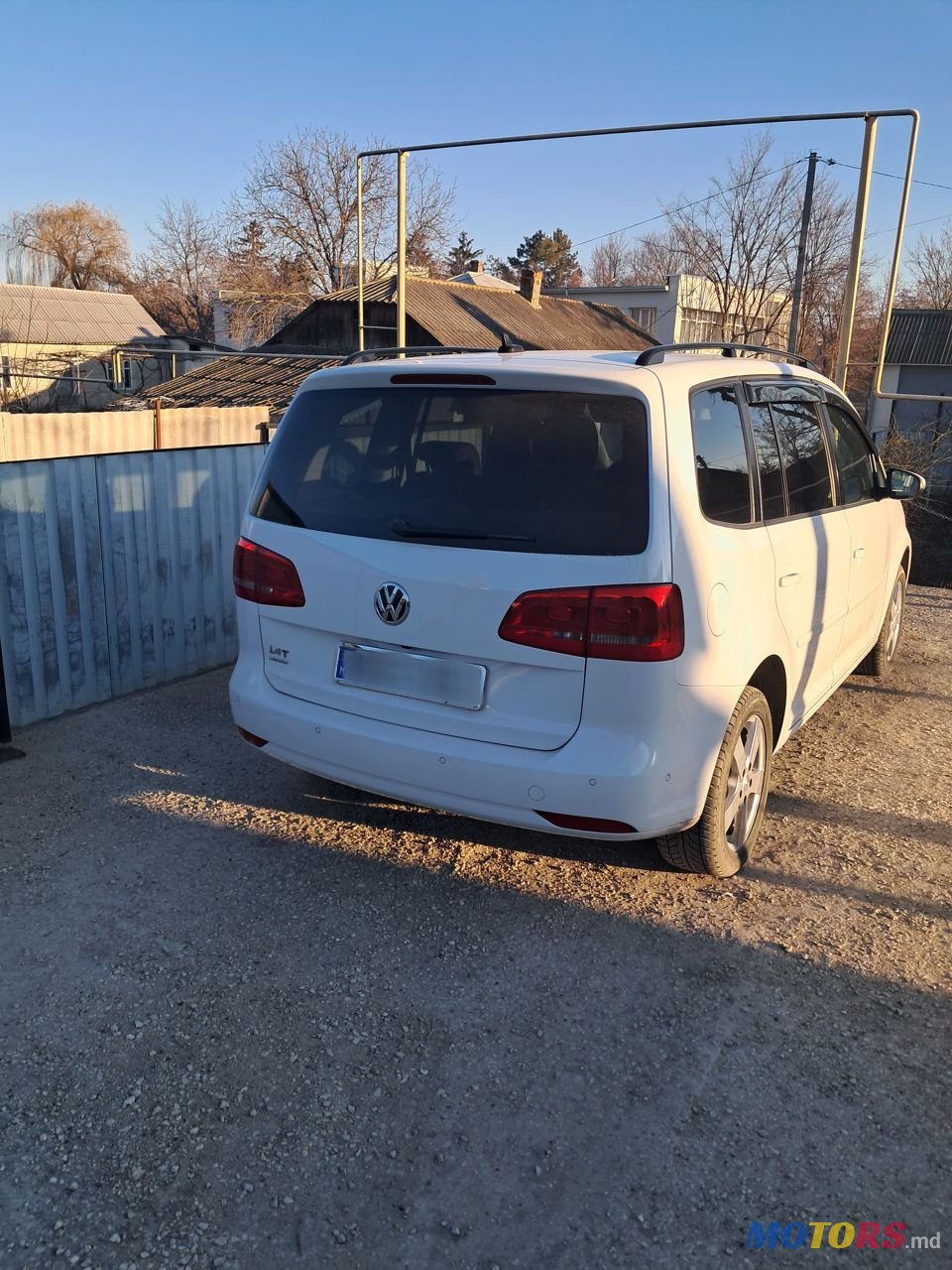 2012' Volkswagen Touran photo #6