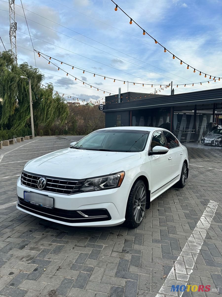 2016' Volkswagen Passat photo #1