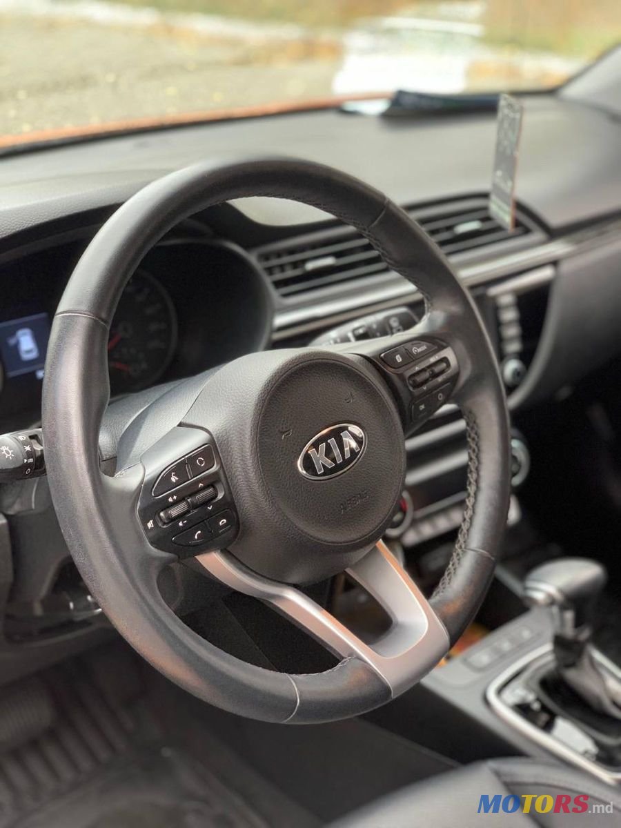 2019' Kia Rio X-Line photo #6
