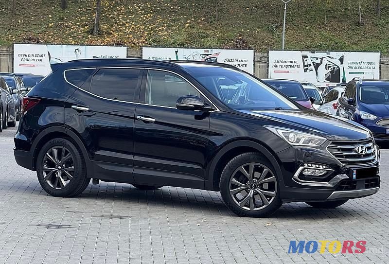 2017' Hyundai Santa Fe photo #1