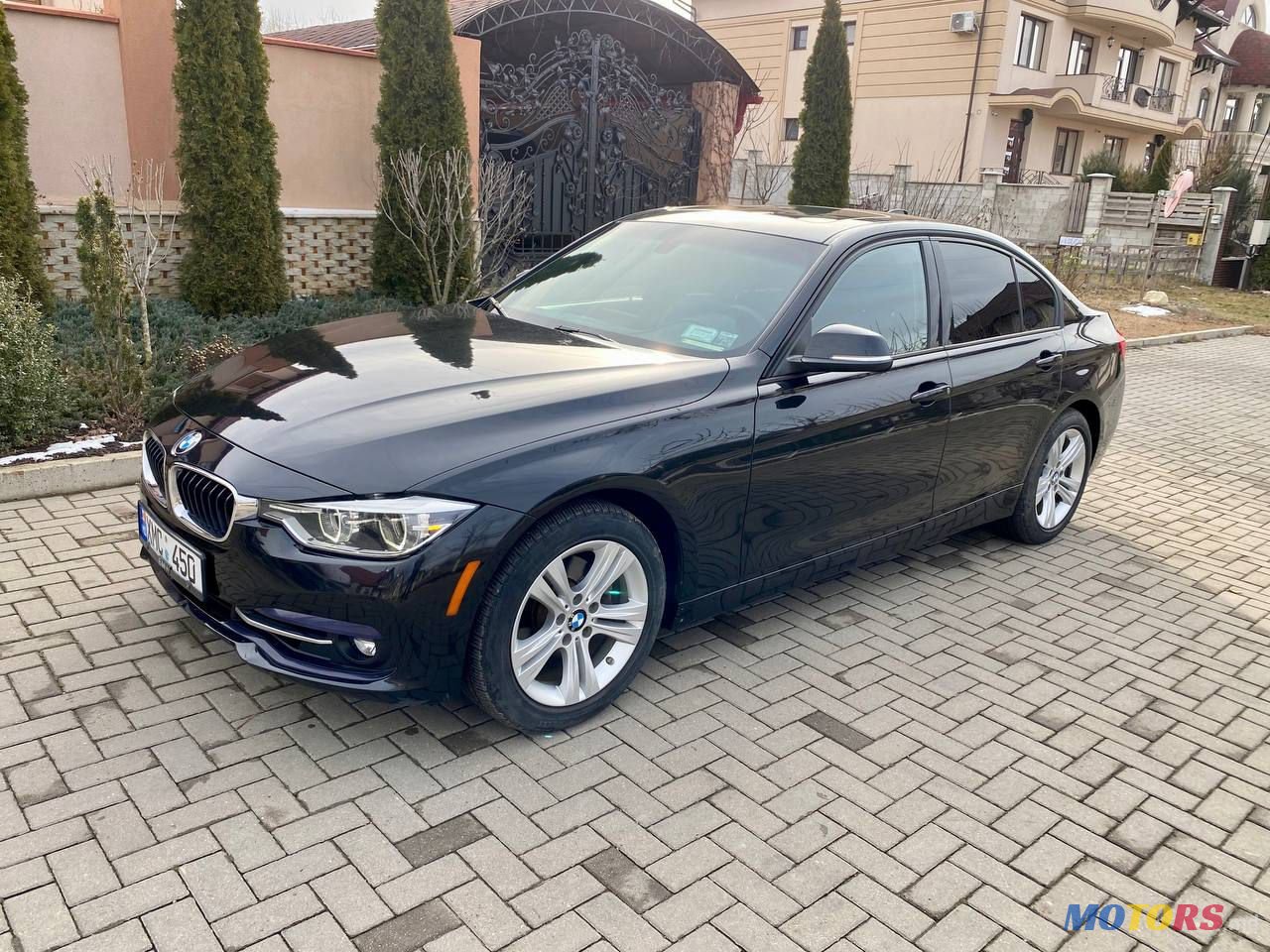 2015' BMW 3 Series photo #2