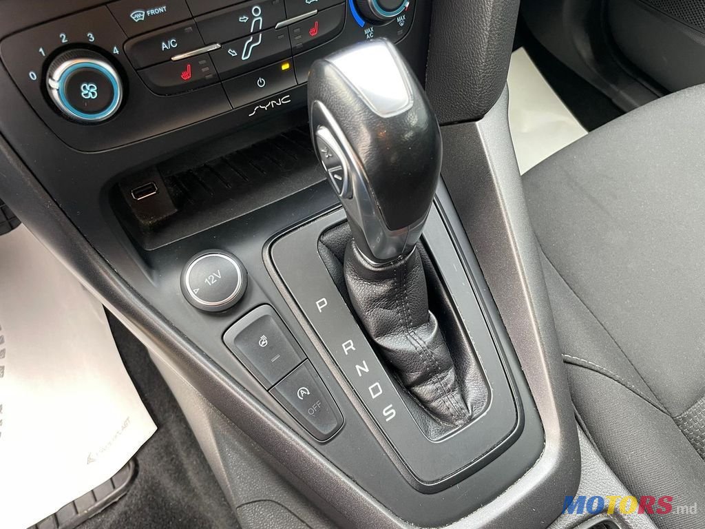 2015' Ford Focus photo #6