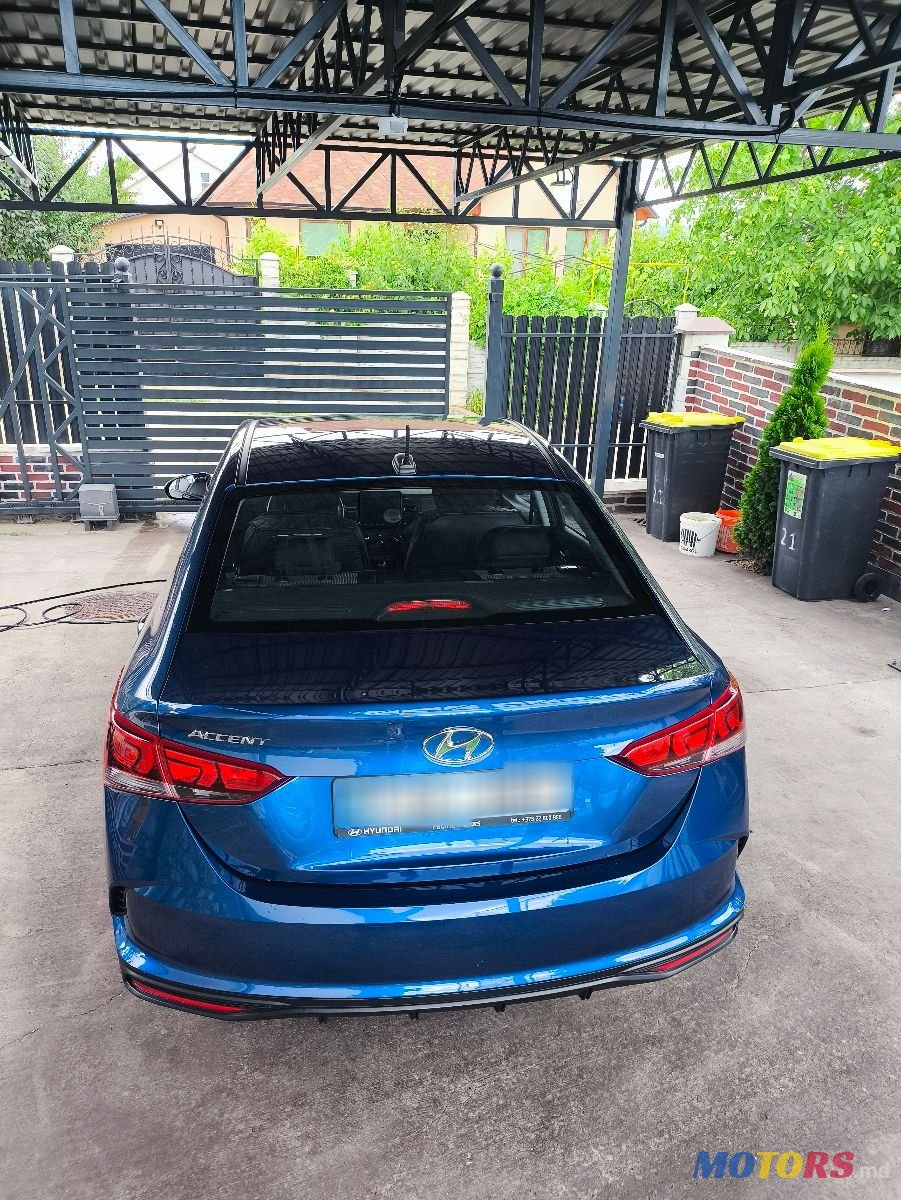 2022' Hyundai Accent photo #2