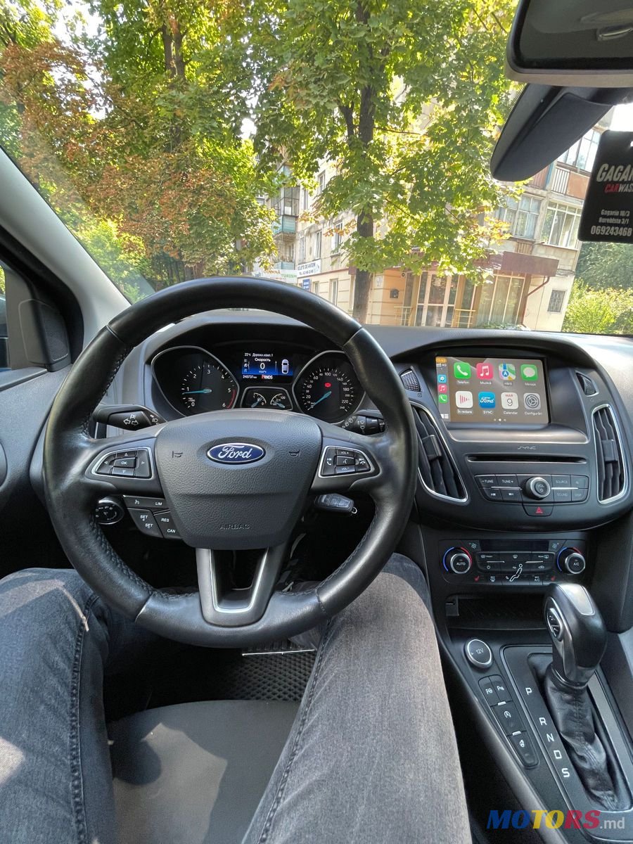 2017' Ford Focus photo #3