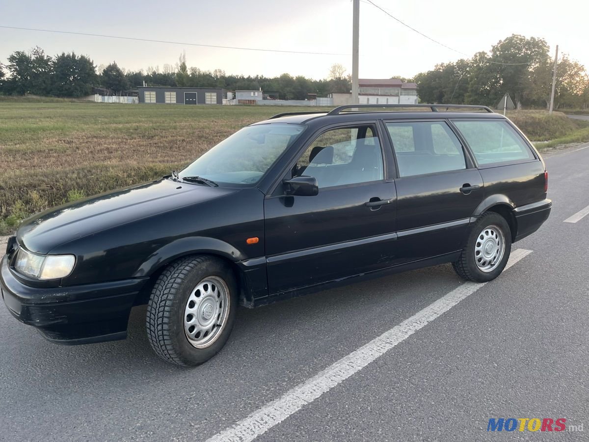 1995' Volkswagen Passat photo #2