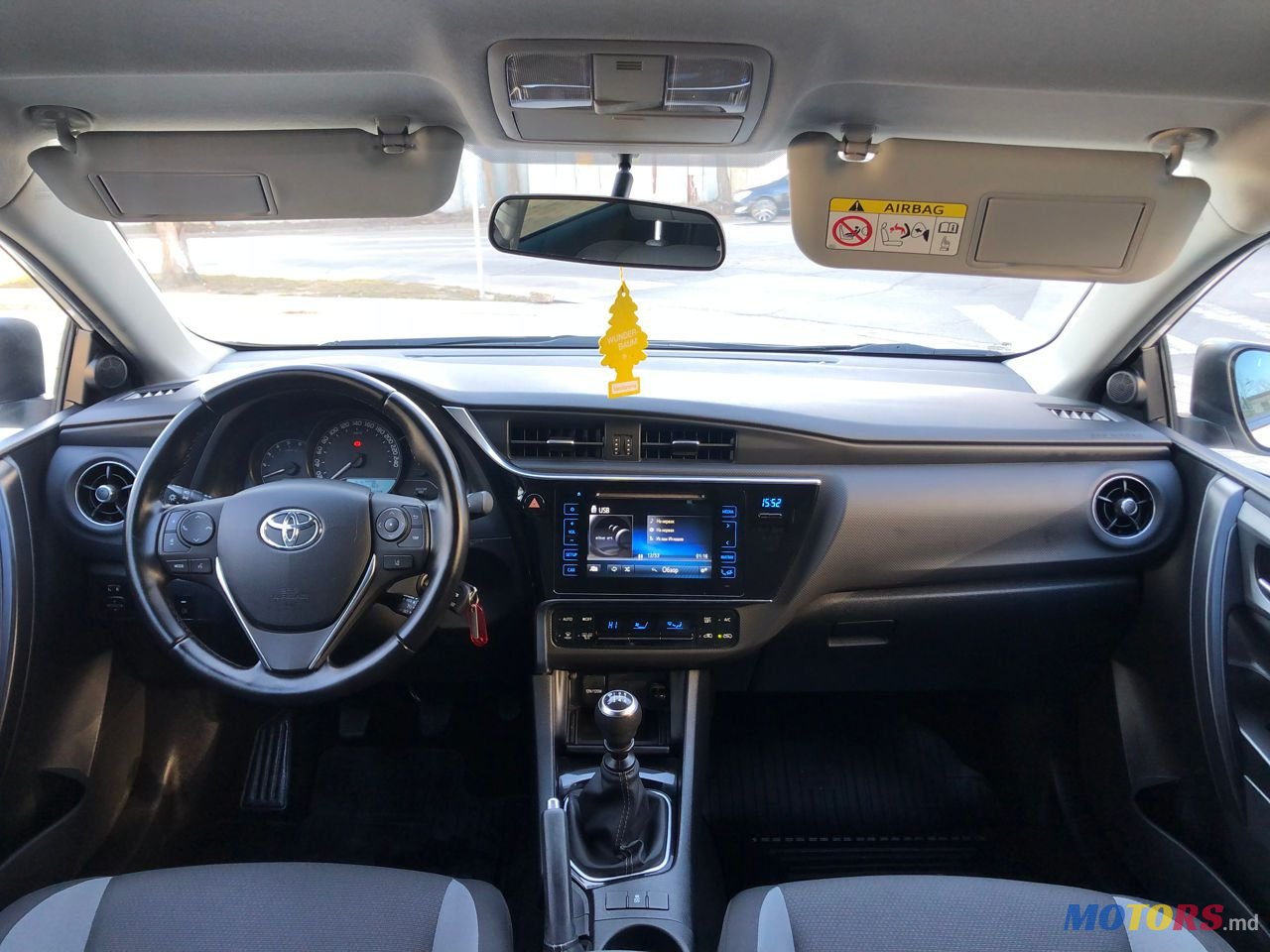 2017' Toyota Auris photo #6