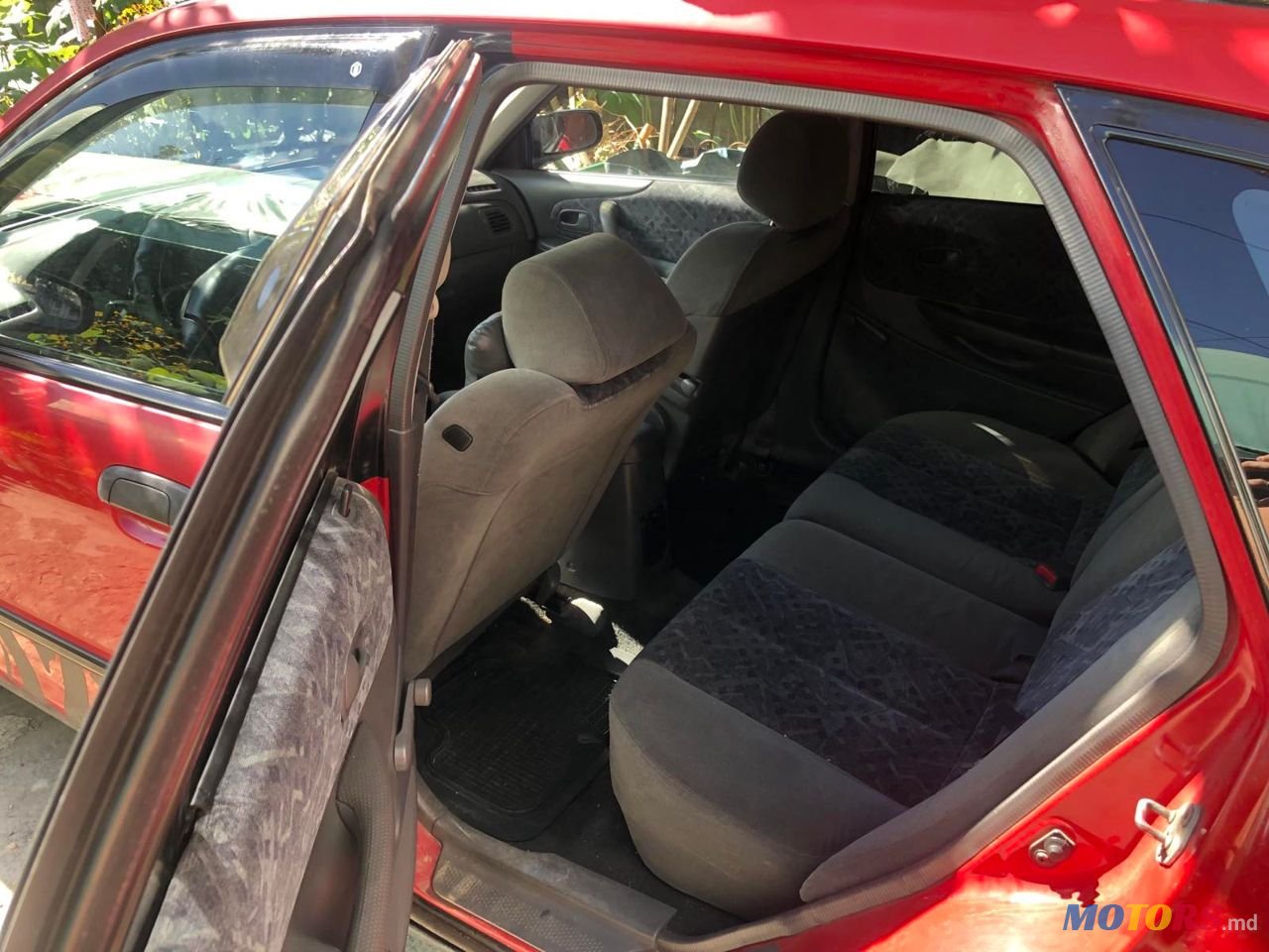 1998' Mazda 323 photo #5