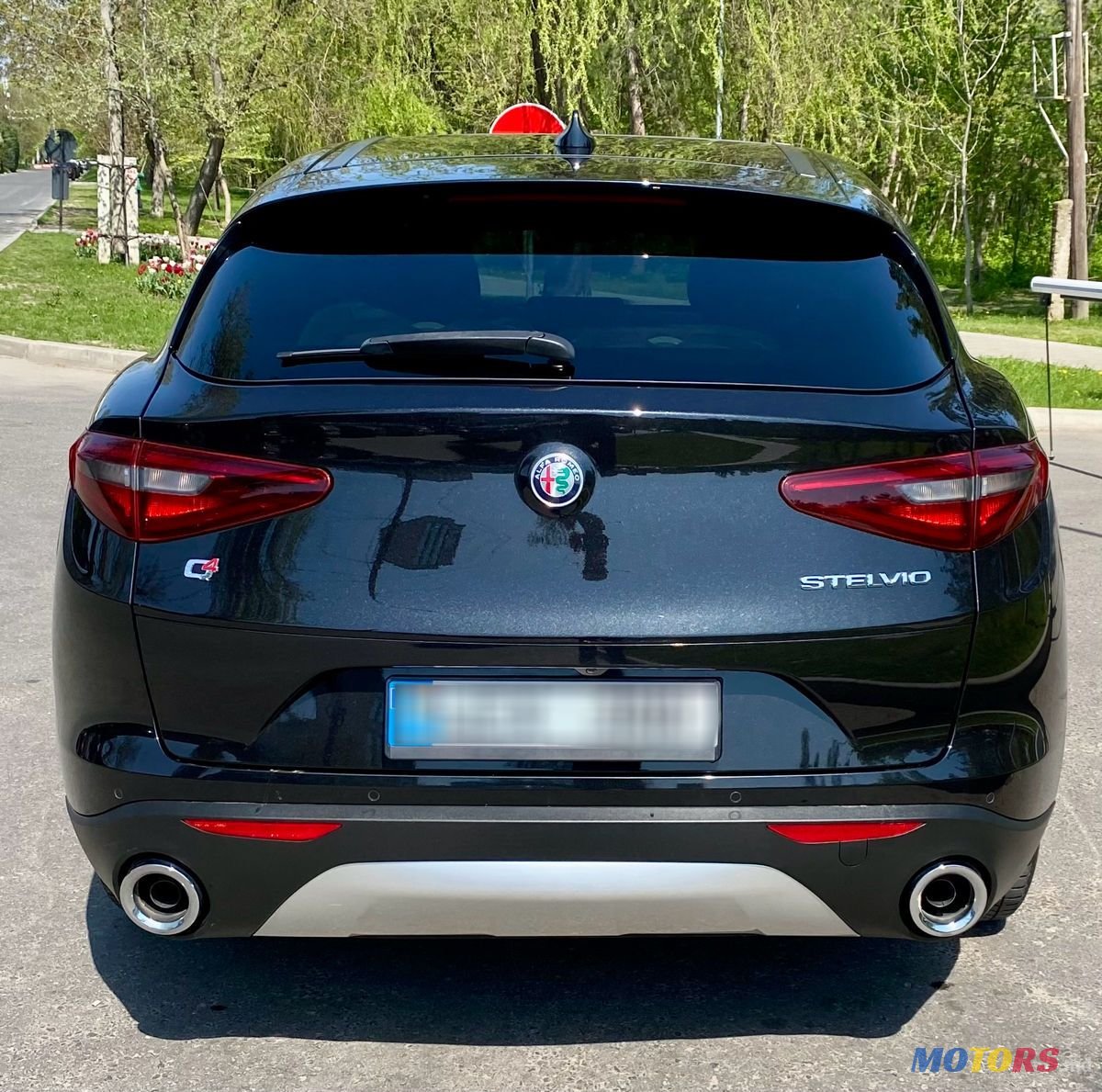 2017' Alfa Romeo Stelvio photo #5
