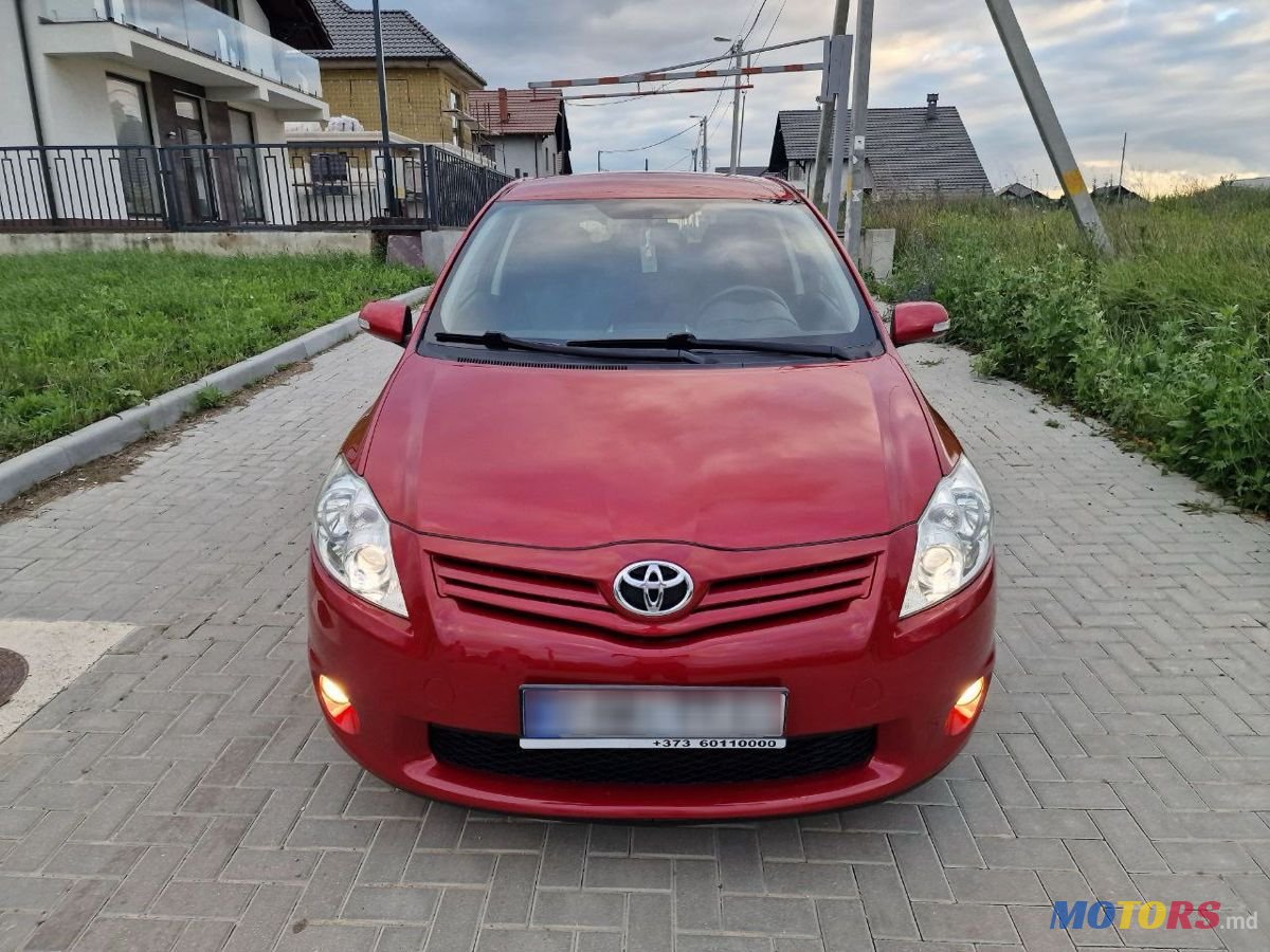 2010' Toyota Auris photo #3