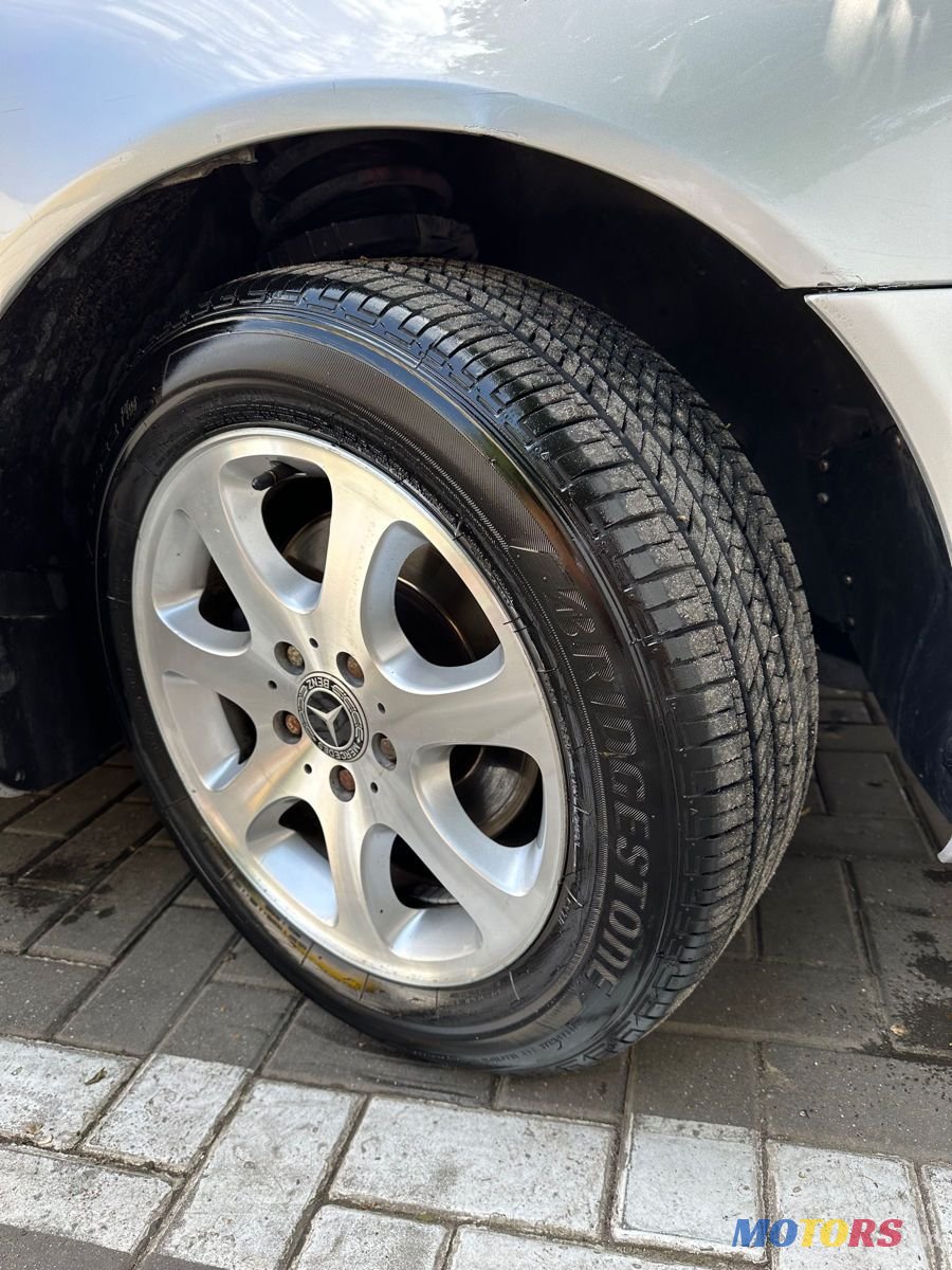 2004' Mercedes-Benz CLK-Class photo #3