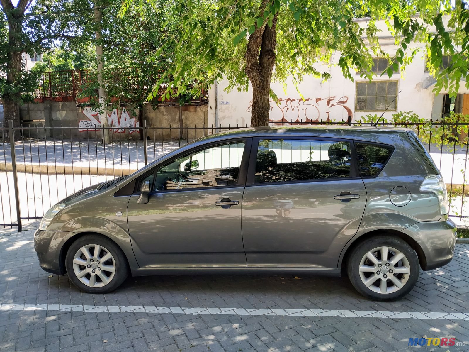 2005' Toyota Corolla Verso photo #7