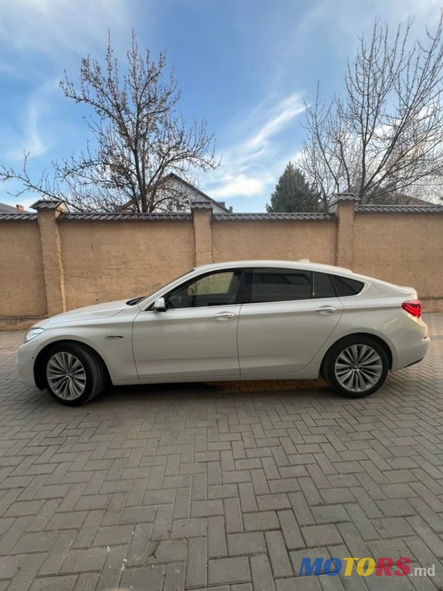 2016' BMW 5 Series GT photo #5