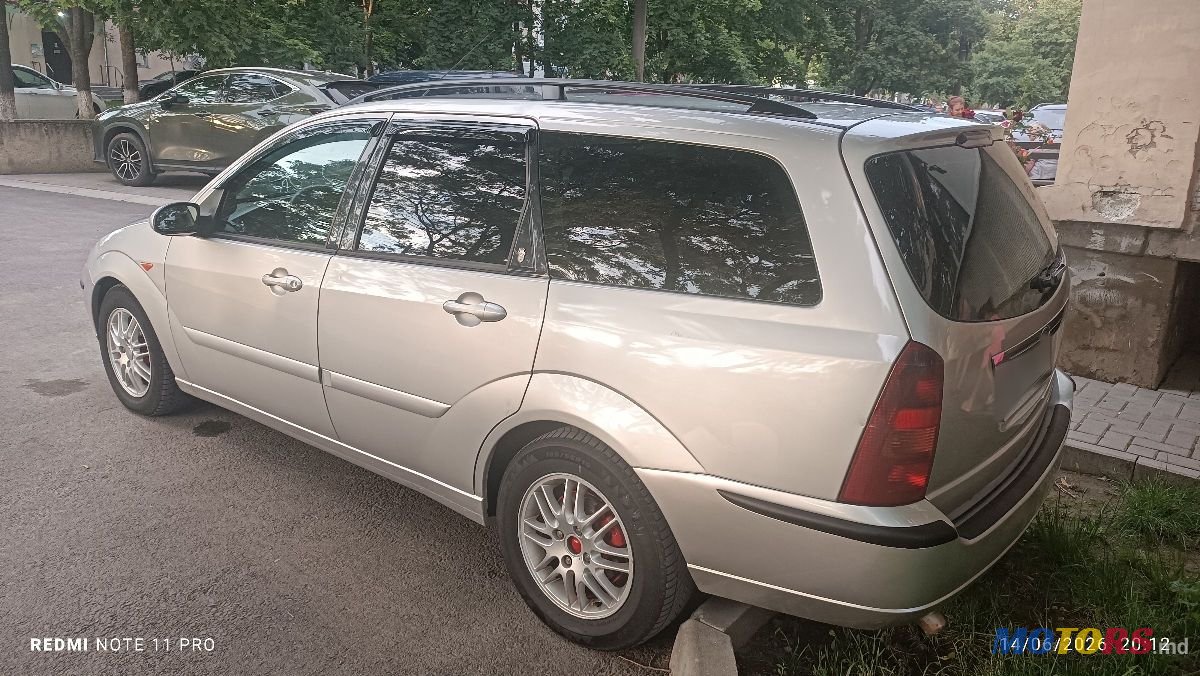 2004' Ford Focus photo #4