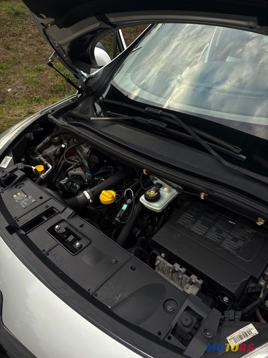 2014' Renault Scenic photo #6