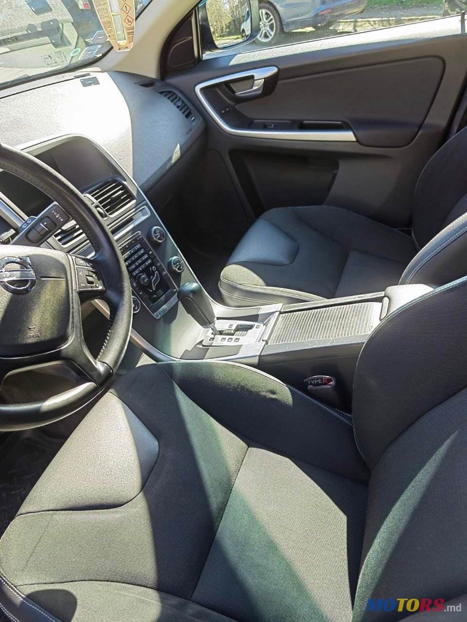 2011' Volvo XC60 photo #6