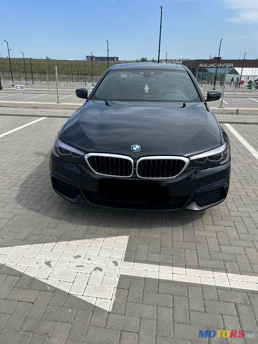 2019' BMW 5 Series photo #2