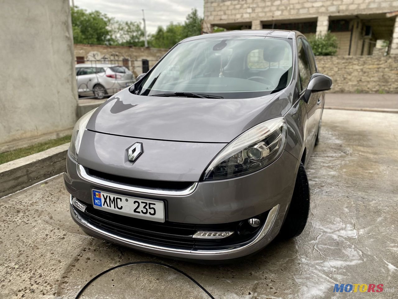 2013' Renault Grand Scenic photo #1