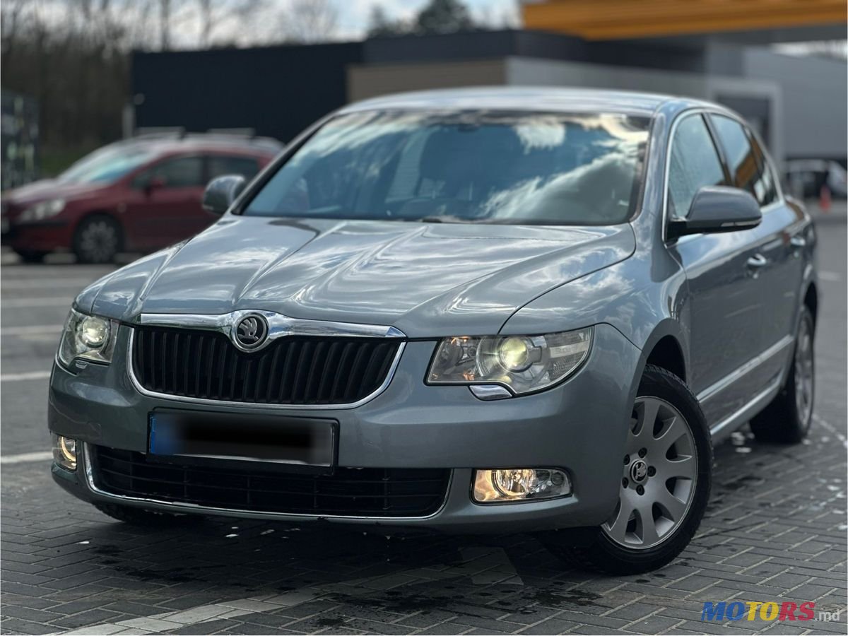 2012' Skoda Superb photo #1