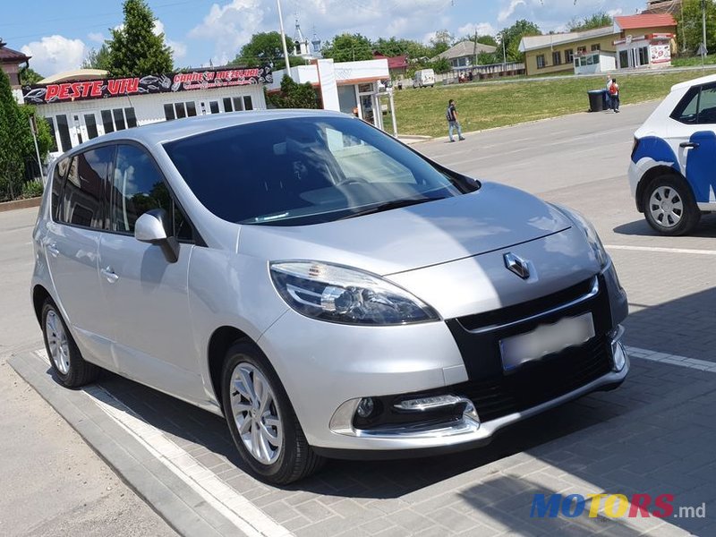 2012' Renault Scenic photo #1