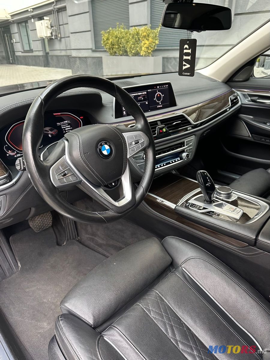 2020' BMW 7 Series photo #5