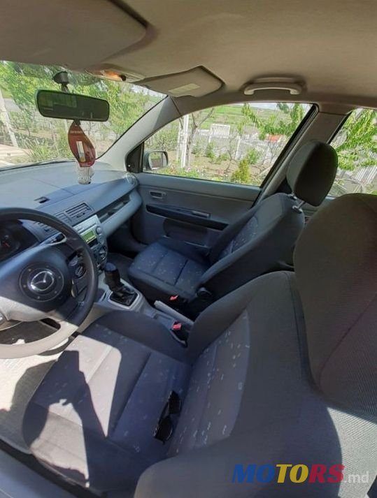 2006' Mazda 2 photo #5