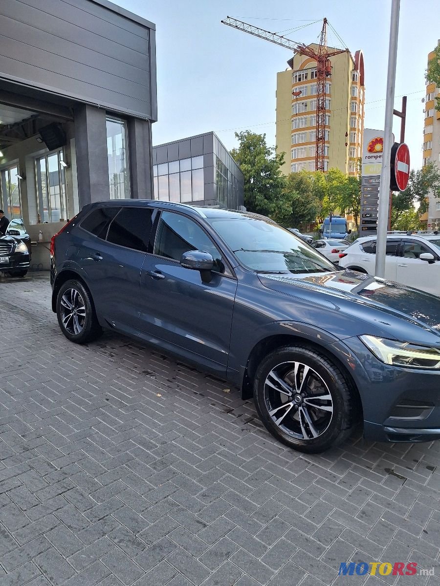 2018' Volvo XC60 photo #2
