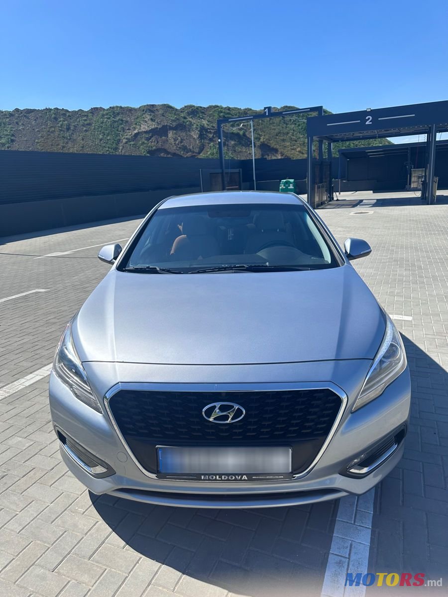 2016' Hyundai Sonata photo #3