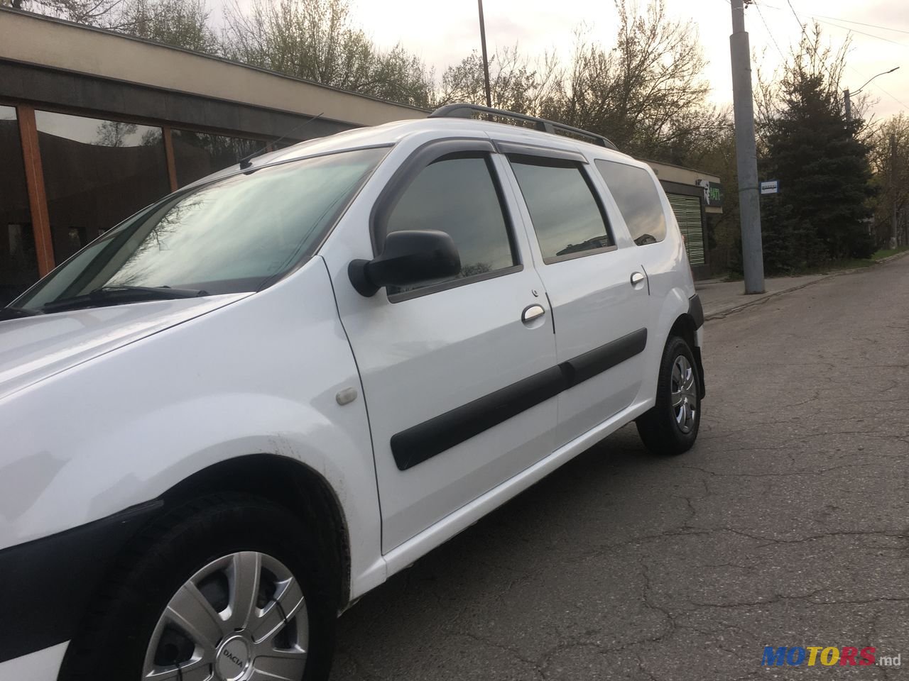 2008' Dacia Logan Mcv photo #2