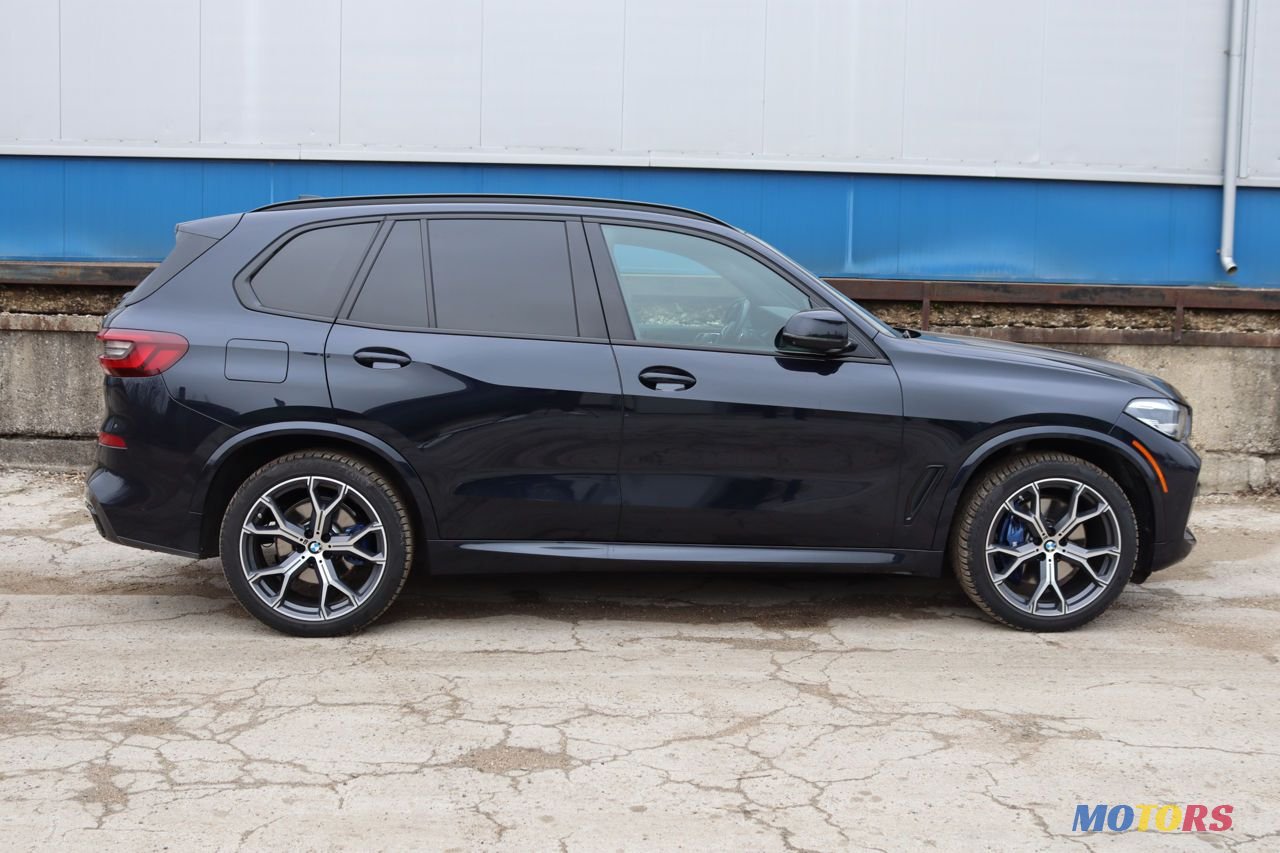 2022' BMW X5 photo #5