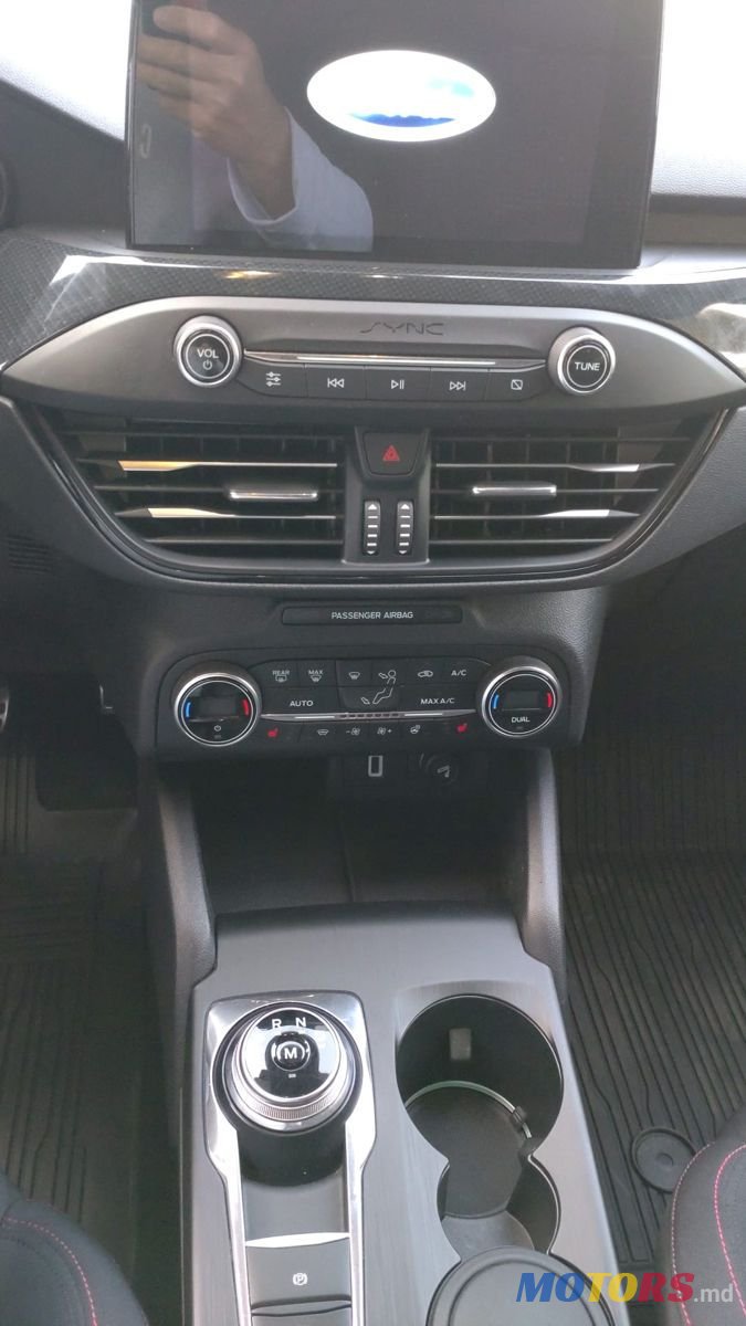 2018' Ford Focus photo #6