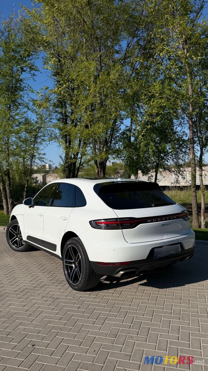 2021' Porsche Macan photo #2
