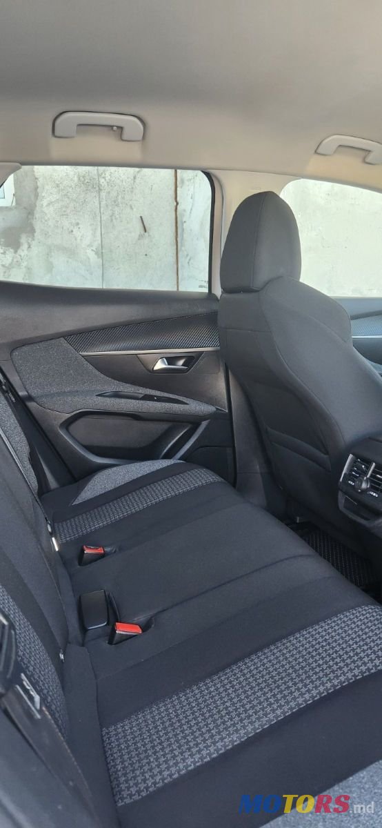 2018' Peugeot 3008 photo #3