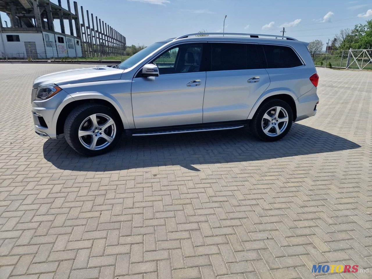 2015' Mercedes-Benz GL-Class photo #3