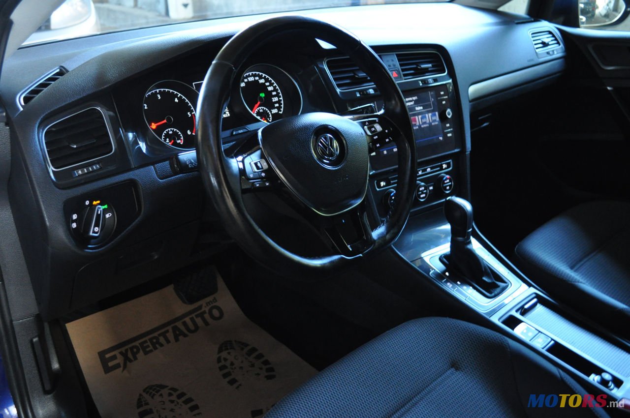 2018' Volkswagen Golf VII photo #6