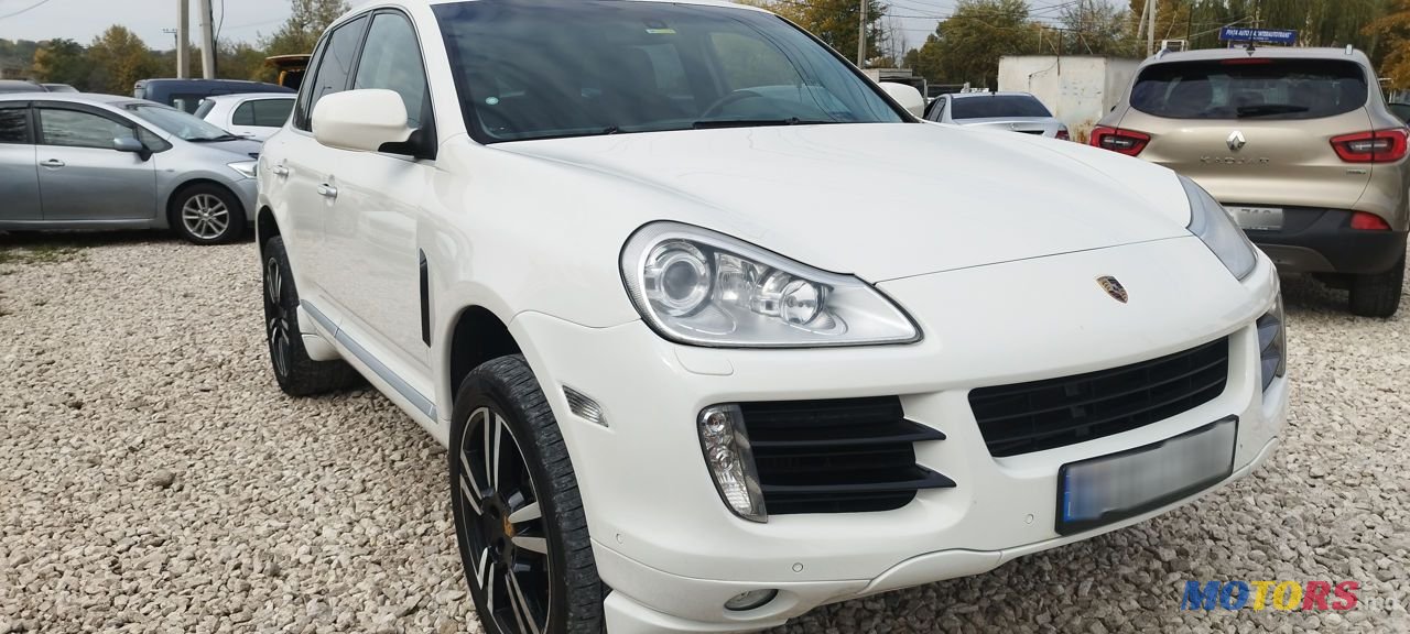 2010' Porsche Cayenne photo #5
