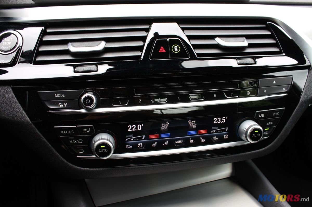 2017' BMW 5 Series photo #5