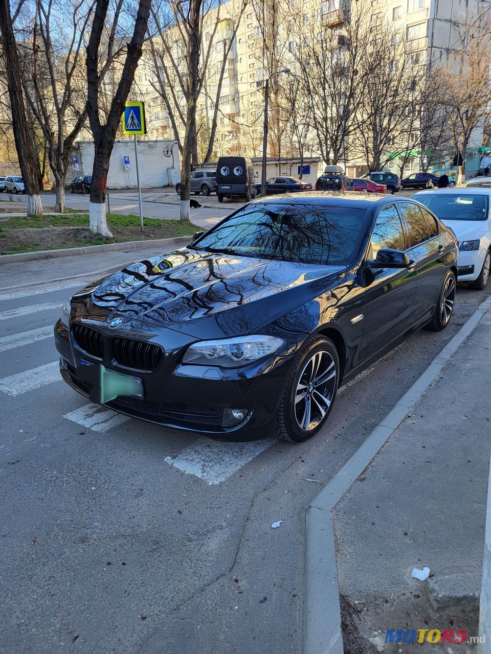 2013' BMW 5 Series photo #2