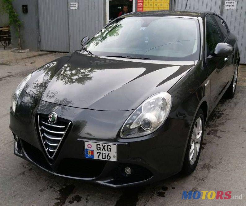 2014' Alfa Romeo Giulietta photo #5