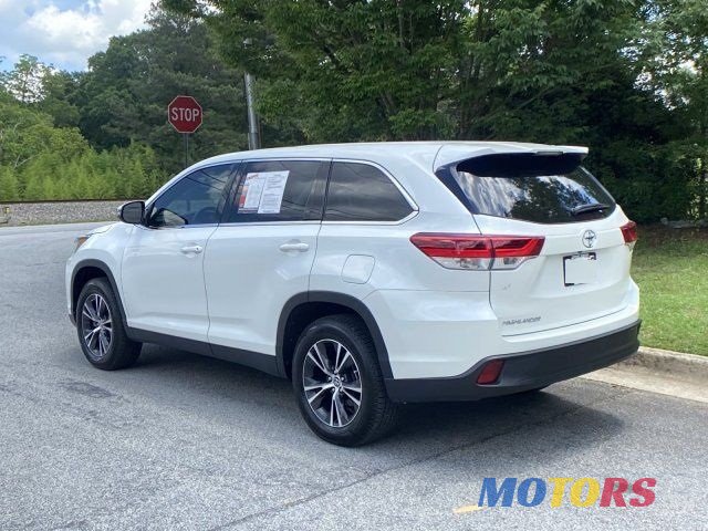 2018' Toyota Highlander photo #4