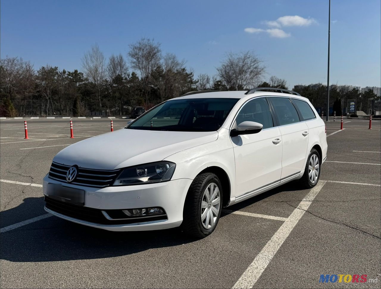 2013' Volkswagen Passat photo #1