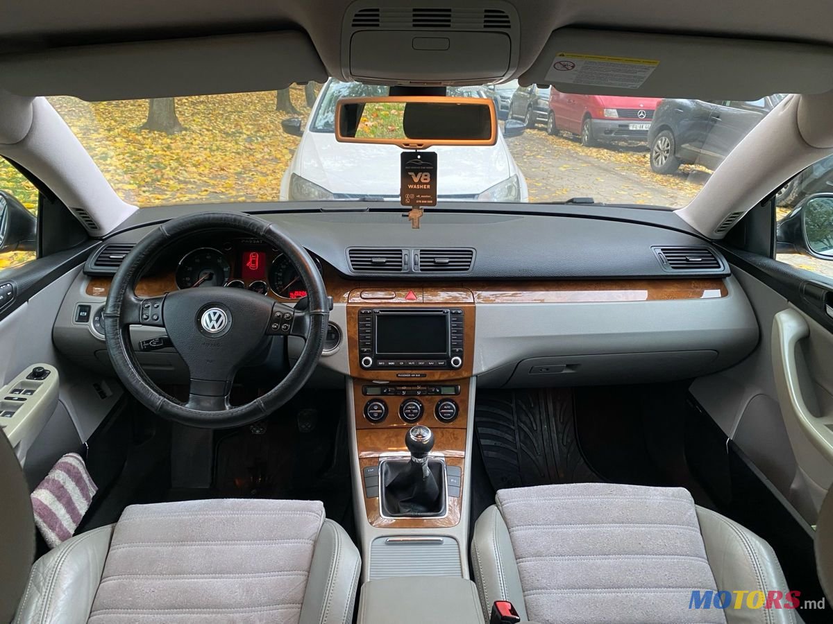 2006' Volkswagen Passat photo #6