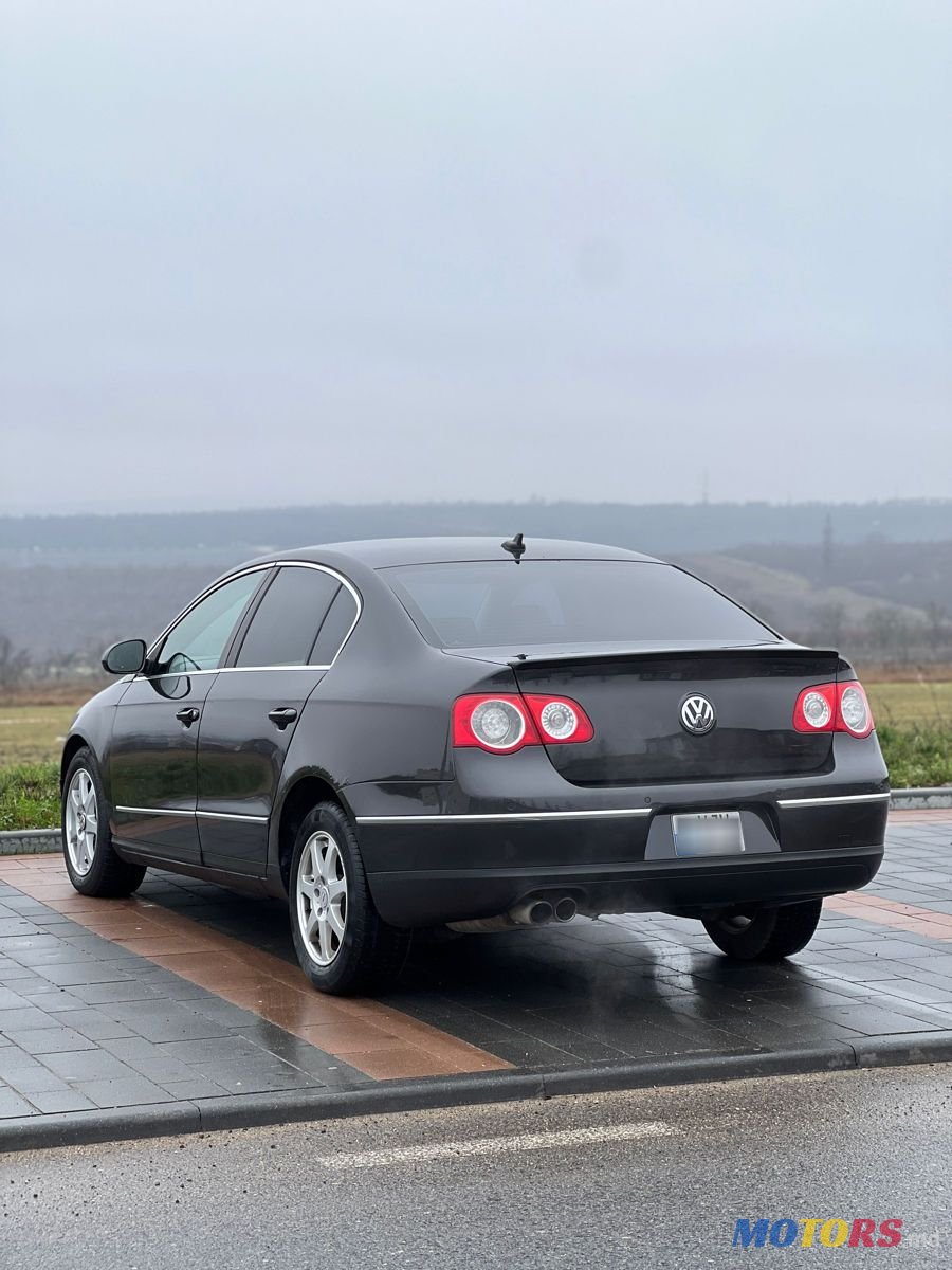 2008' Volkswagen Passat photo #4