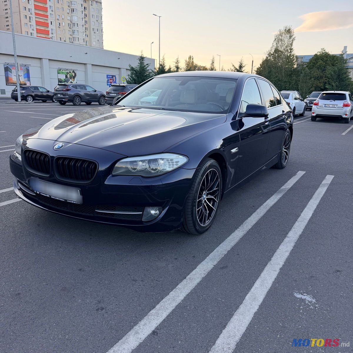 2013' BMW 5 Series photo #1