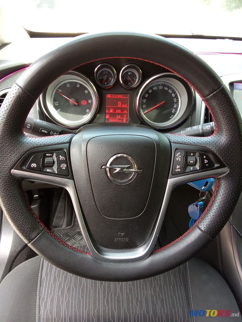 2014' Opel Astra photo #4