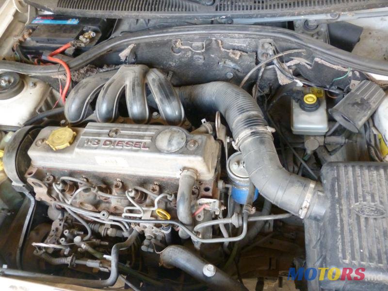 1996' Ford Escort photo #3